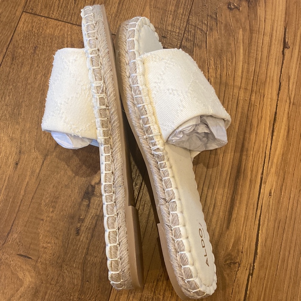Brand New ALDO Raffia Slides